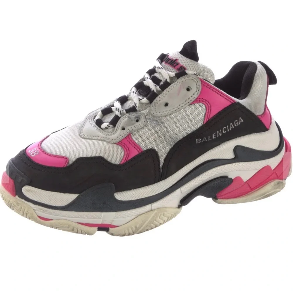 Triple S - Picture 4 of 5